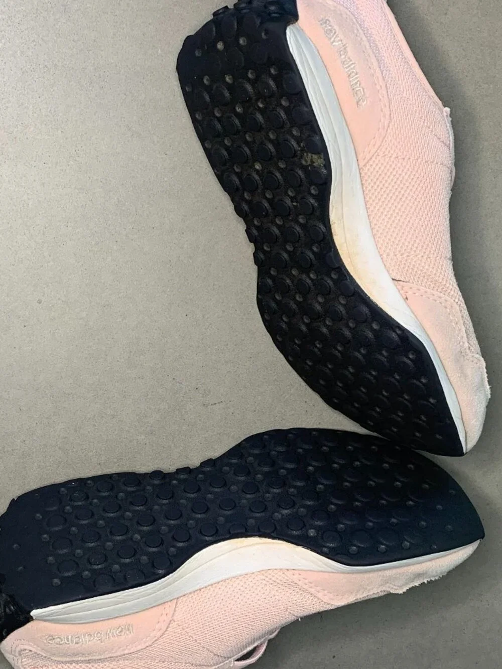 New Balance 327 Bungee Lace kids sneakers in Pink with White